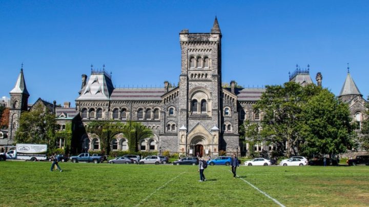 多伦多大学